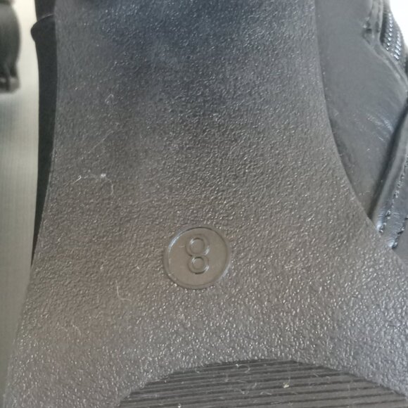 Charlotte Russe Black Faux Leather Chunky Block Heel Ankle Booties Women's 8 - Picture 11 of 12